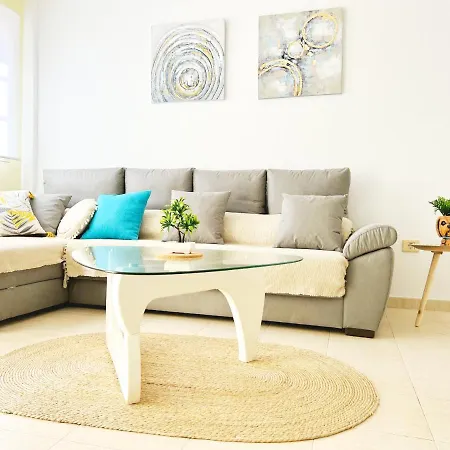아파트 !!! Relaxing View, The Heights With Terrace And Heated Pools, Cristianos